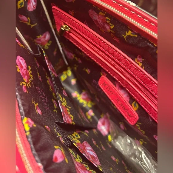 Betsey Johnson Pink&Mint Skull Clutch.NWOT - See Pics for Details- 2 Minor Flaws - Picture 8 of 13